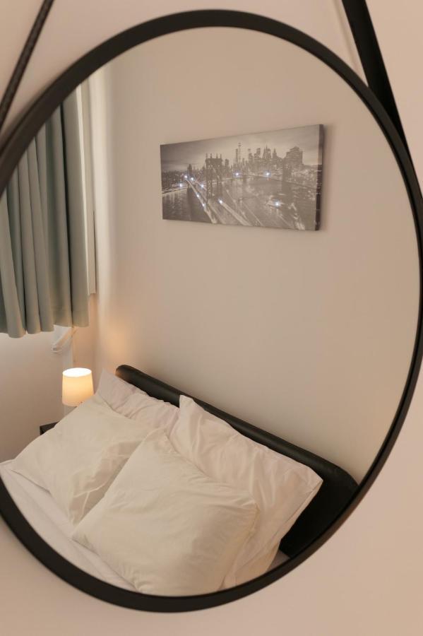 King'S Gambit Suite Tesalonika Bagian luar foto